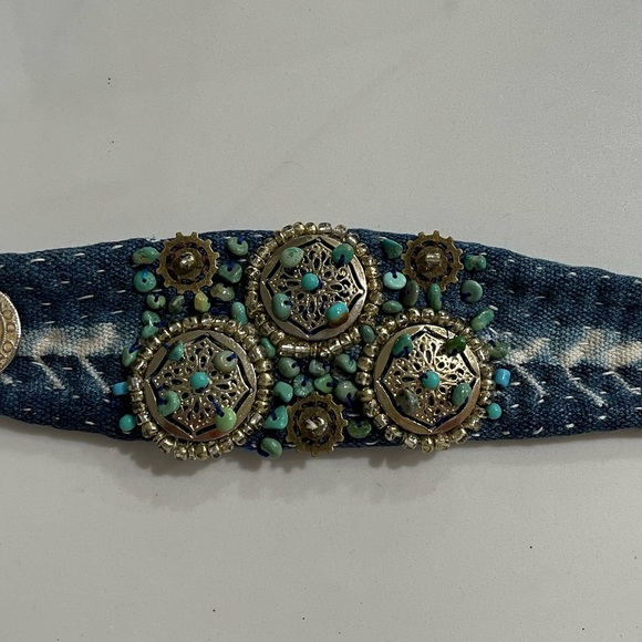 Handcrafted Cuff Bracelet with Turquoise Beads - Picture 5 of 10